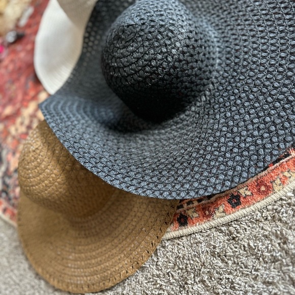 Straw Wide-Brim Floppy Hats - Picture 9 of 10